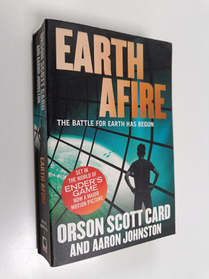 Orson Scott Card : Earth afire : the first formic war
