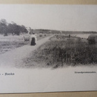 Hanko, leidit ja tyttö kävelyllä Rantapromenaadilla, ei p. - pikkukuva 1