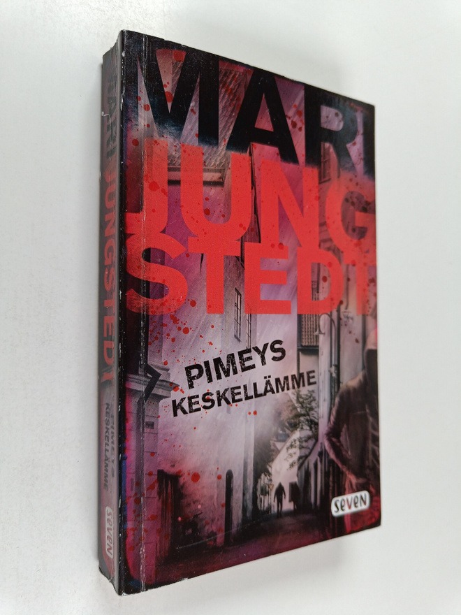 Mari Jungstedt : Pimeys keskellämme