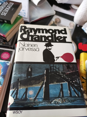 Raymond chandler paketti