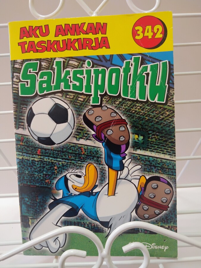 Aku Ankan taskukirja 342 Saksipotku