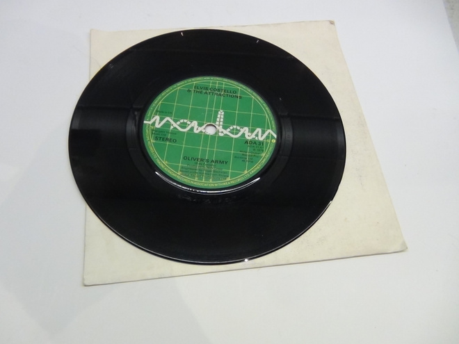 ELVIS COSTELLO & THE ATTRACTIONS 7´OLIVER´S ARMY, MY ....