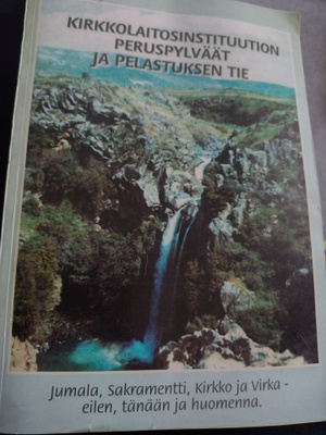 Pentti Heiska: Kirkkolaitosinstituution peruspylväät