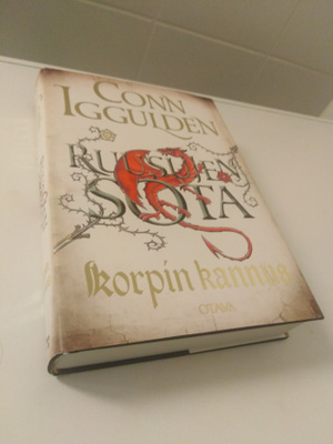 Conn Iggulden: Ruusujen sota - Korpin kannus