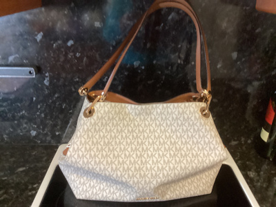 Michael Kors käsilaukku