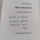 Tapio Kuosma : Pako labyrinttiin : runoja olennaisesta (s... - pikkukuva 3