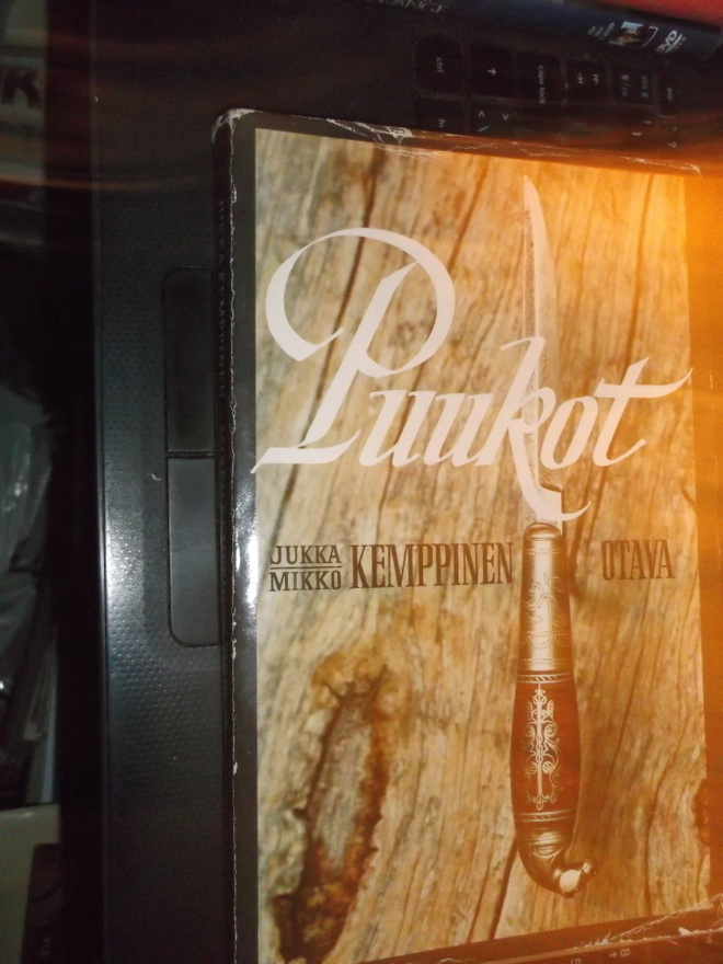 Jukka & Mikko Kemppinen : PUUKOT  (  1 p. 1976  ) sis. posti