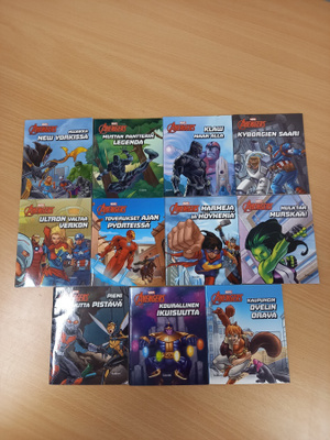 11 kpl Avengers minikirja