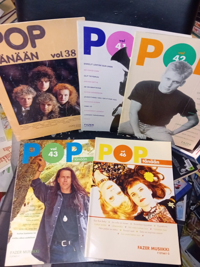 5 kpl POP TÄNÄÄN nuottikirja vol. 38, 41, 42, 43, 46 ( SIS P
