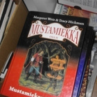 weis & hickman - mustamiekka osat 1-4 - pikkukuva 4