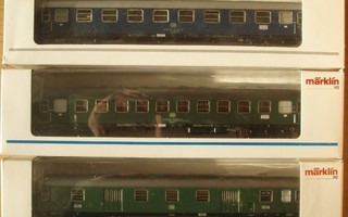 Märklin 3 DB pikajunanvaunua 24cm peltiä