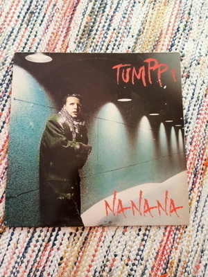 Vinyyli, Tumppi Varonen & Problems, Na na na