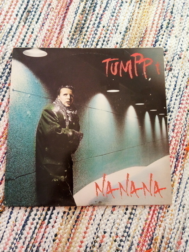 Vinyyli, Tumppi Varonen & Problems, Na na na