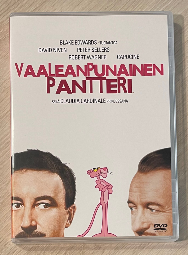 Blake Edwards: VAALEANPUNAINEN PANTTERI (1963) Peter Sellers