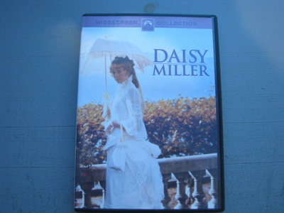 DAISY MILLER ( Cybill Shepherd )