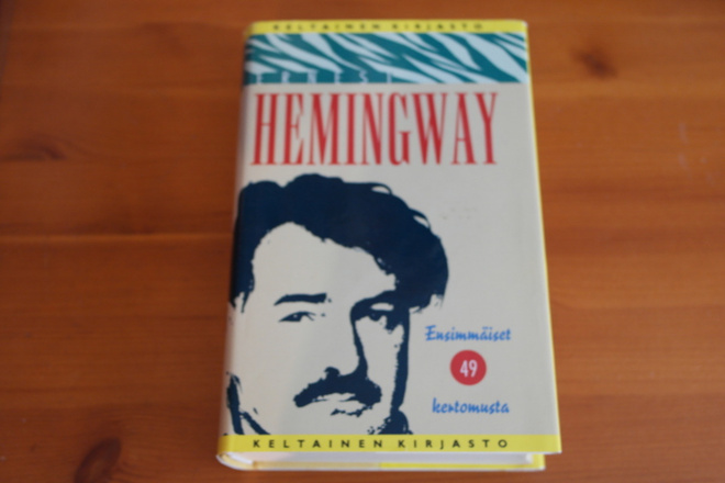 Ernest Hemingway:Ensimmäiset 49 kertomusta.Sid.