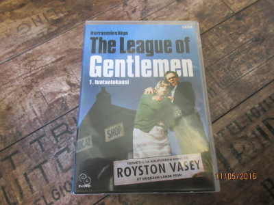 Herrasmiesliiga 1. tuotantokausi (DVD)