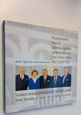 Touko (toim.) Perko : Kymmenen vuotta kylmän sodan päätty...