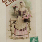NAINEN / Folklore mademoiselle ja ruusuja. 1900-l. - pikkukuva 1