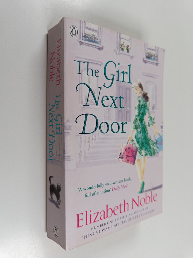 Elizabeth Noble : The girl next door