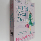 Elizabeth Noble : The girl next door - pikkukuva 1