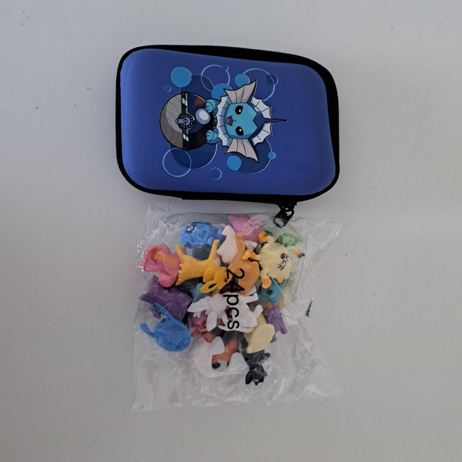 Pokemon figuureja 24 kpl ja säilytys kotelo