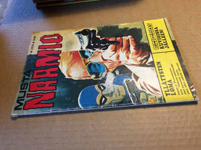 MUSTANAAMIO 21/1978
