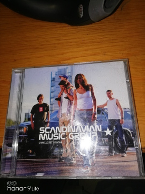 Scandinavian music group Onneliset kohtaa