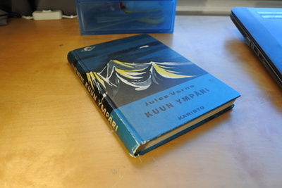 Jules Verne: Kuun ympäri, sidottu, hyvä