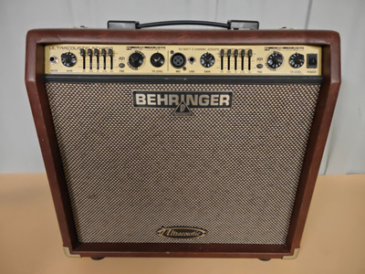 Kitaravahvistin Behringer - Ultracoustic ACX450