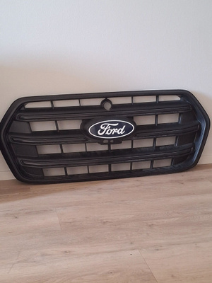 Ford Transit ja Transit Custom  Maski