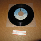 Kari Tapio 7" Luotu Laulamaan/Olet Kaikki v.1978 - pikkukuva 1
