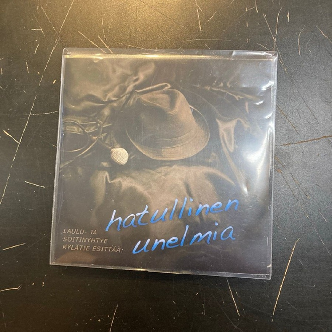 Laulu- ja soitinyhtye Kylätie - Hatullinen unelmia CD