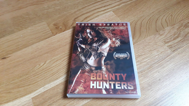 Bounty hunters 2011 DVD Trish Stratus