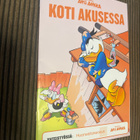 Aku Ankka & Huoneistokeskus Erikoisnumero Koti Akusessa 2026 - pikkukuva 1