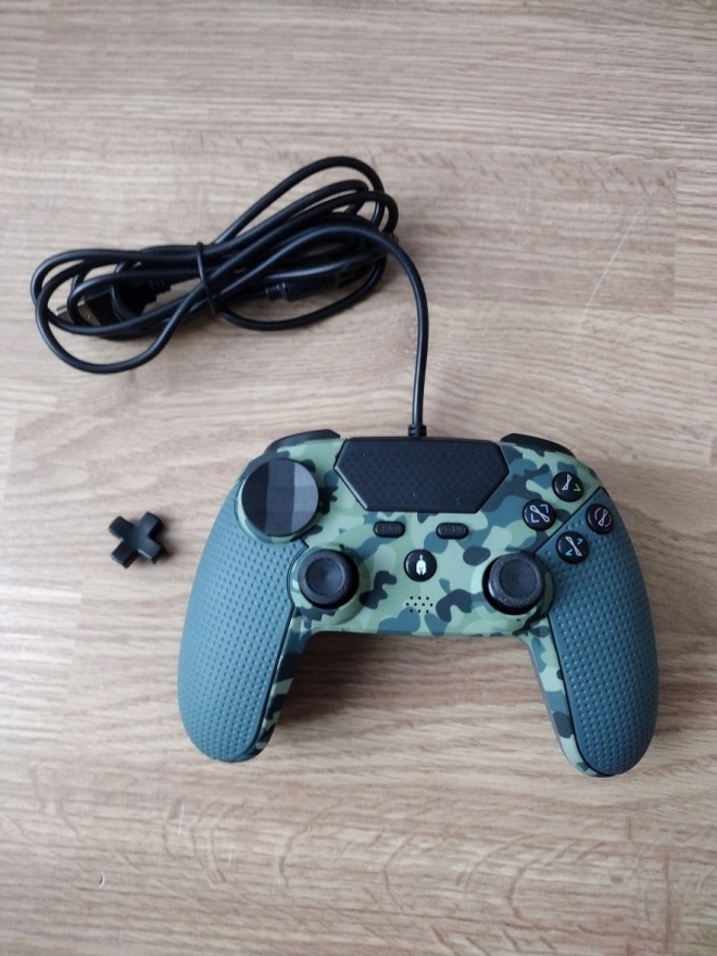Playstation PS4 / PC langaton / langallinen ohjain