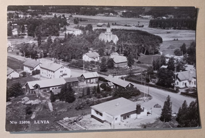 Luvia N.o 15098, kirkko, taajamaa, Velj. Karhumäki, ei p.
