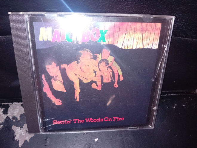 CD Matchbox : Settin the Woods on Fire ( SIS POSTIKULU )