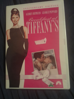 Aamiainen tiffanylla,audrey hepburn