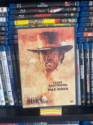 Kalpea ratsastaja (1999) Clint Eastwood