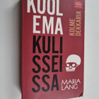 Maria Lang : Kuolema kulisseissa : kolme dekkaria - pikkukuva 1