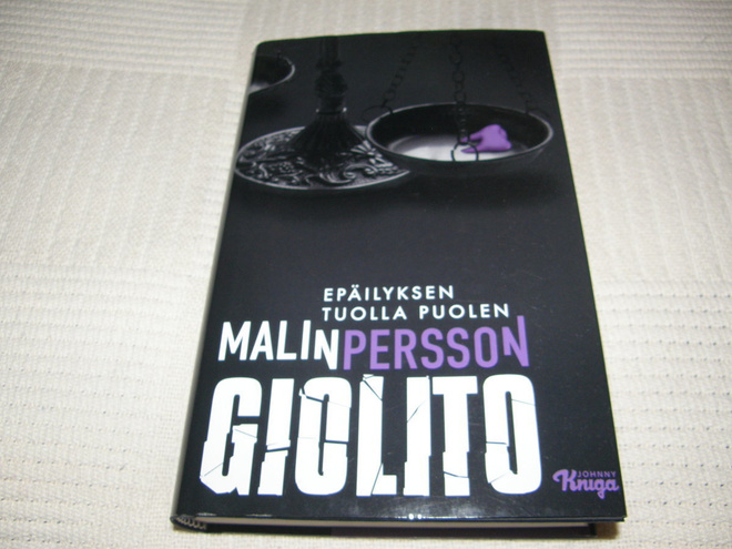 Malin Persson Epäilyksen tuolla puolen  -sid