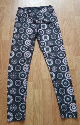 Hyvä vaatepaketti koko M sis.27 kpl