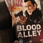 Tue justice : blood alley - pikkukuva 2