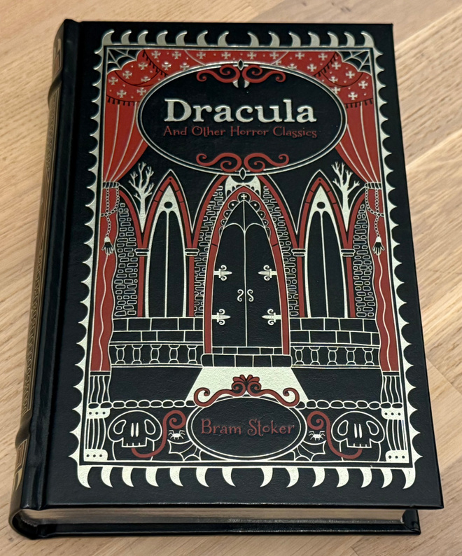 Bram Stoker - Dracula Kirja