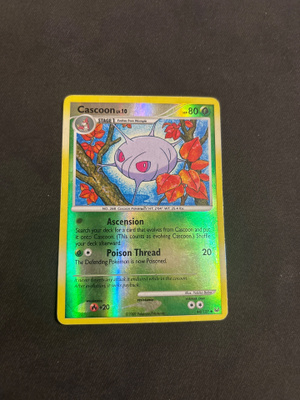 Cascoon lv 10 44/127 Reverse holo