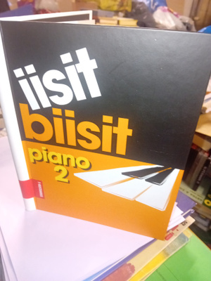 IISIT BIISIT : PIANO 2 ( SIS POSTIKULU )