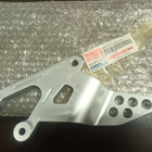 Yamaha YZF-R125 jalkatapin teline 5D7F744200. Uusi - pikkukuva 1