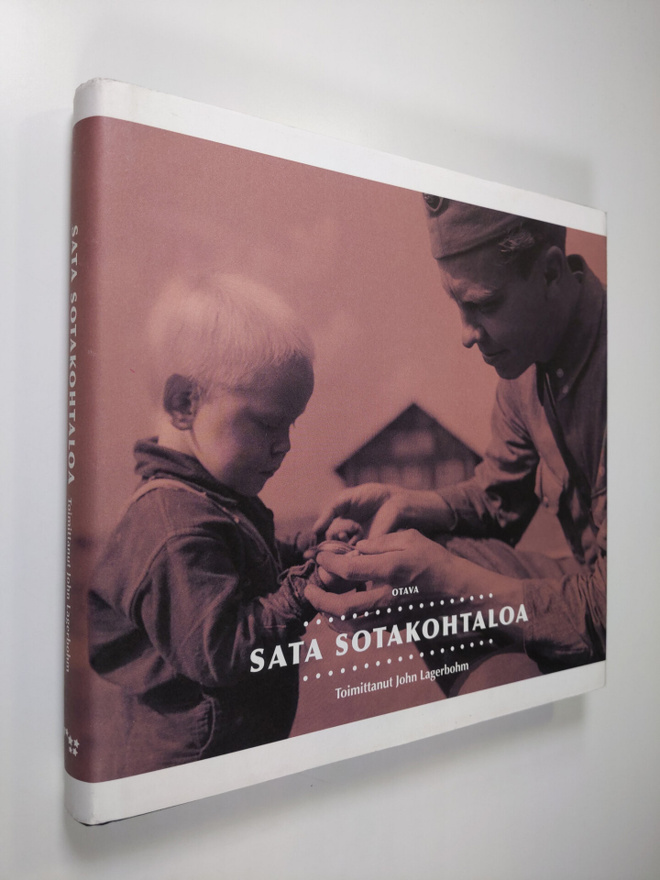 John (toim.) Lagerbohm : Sata sotakohtaloa