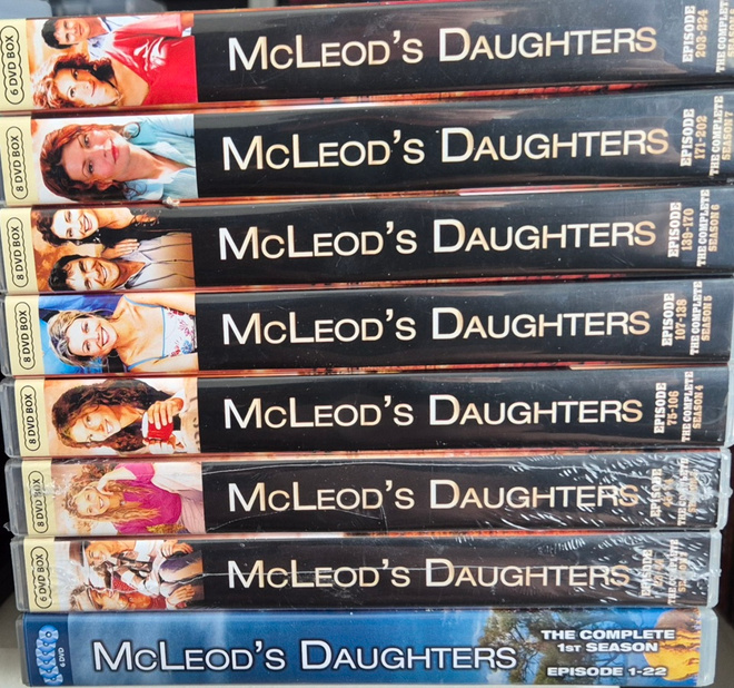 McLeodin tyttäret kaudet 1 - 8 KOKO SARJA  -DVD